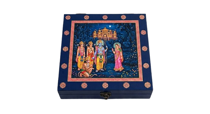 Custom luxury boxes with miniature art